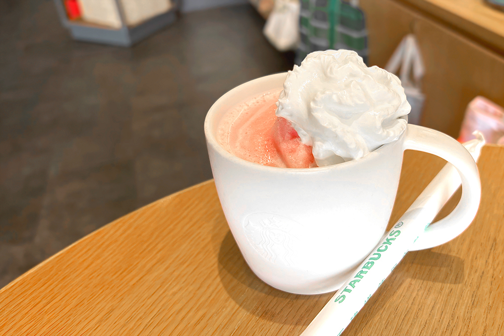 台湾スタバのBLACKPINK草莓巧克力風味星冰樂？