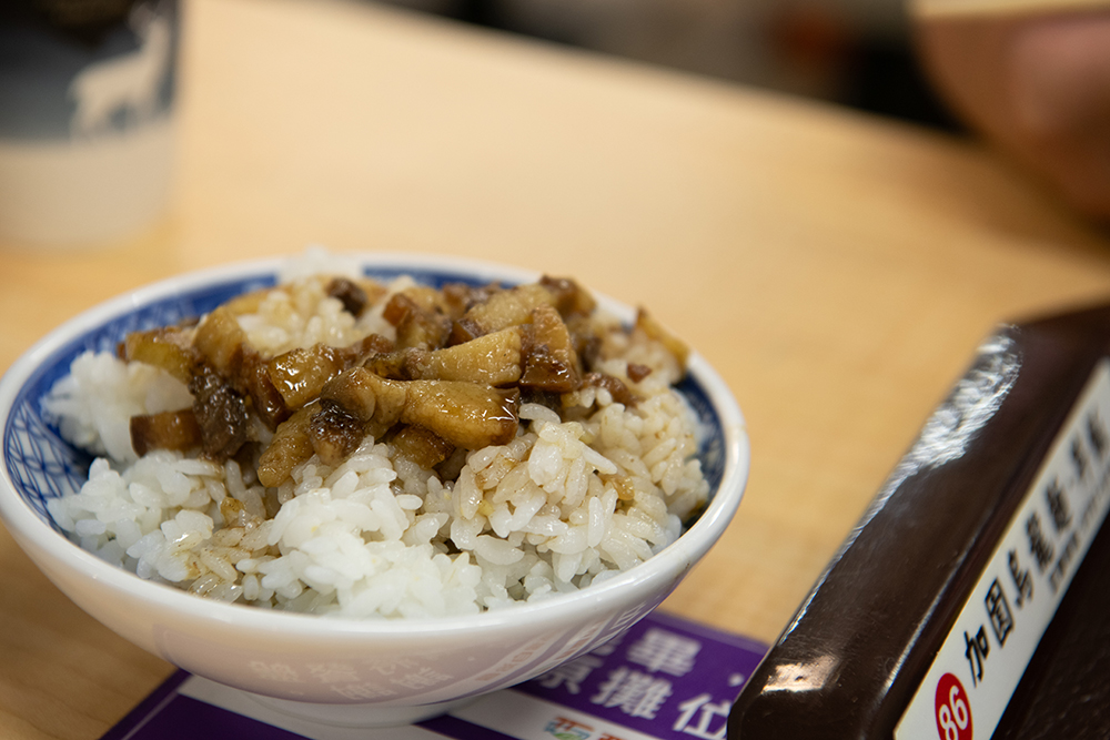 西湖市場美食街　滷肉飯