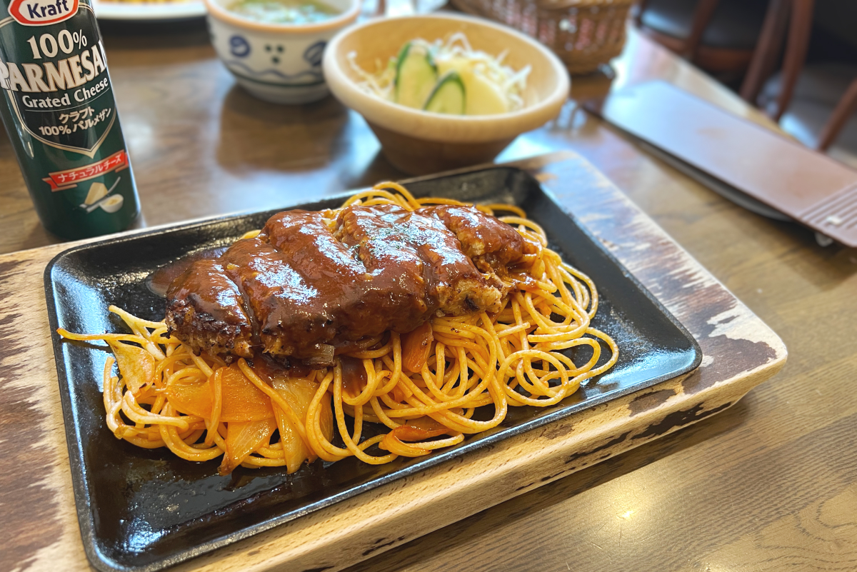 洋食屋　キッチンマカべ