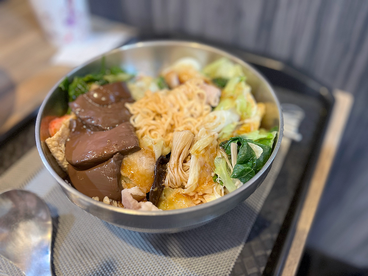 作ってもらった即席麺はなぜかおいしい　三顧茅廬